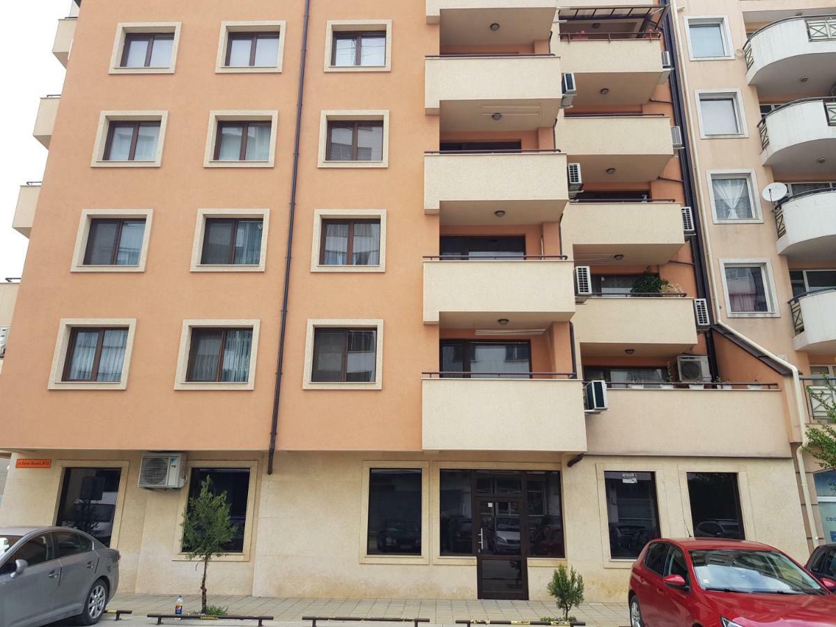 Хепи Апартмънтс Plovdiv Exteriör bild