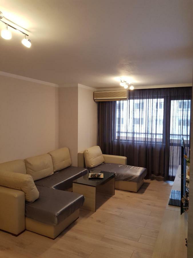 Хепи Апартмънтс Plovdiv Exteriör bild